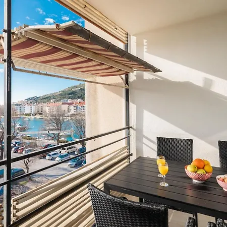Luxury Cream Omiš